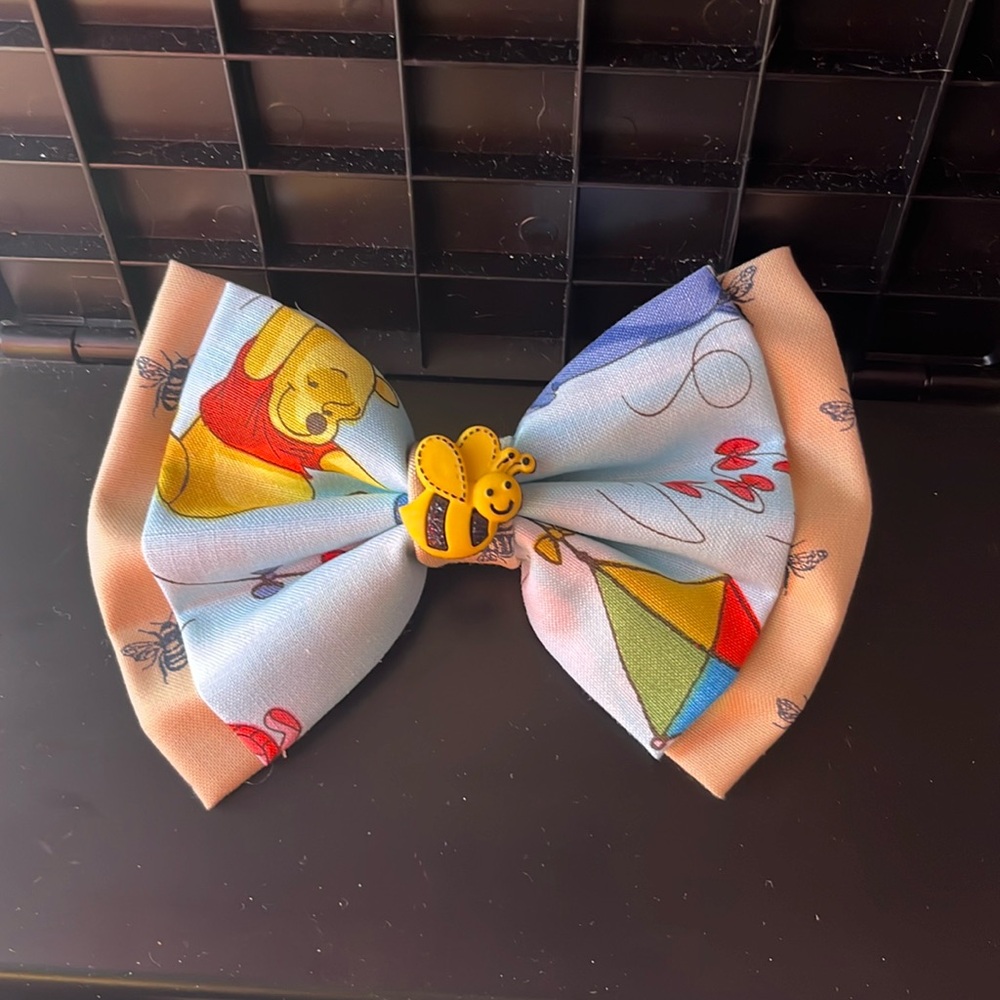 Children's Winnie-the-Pooh Print Bow Hair Clip with Bee Accent - Blue & Peach